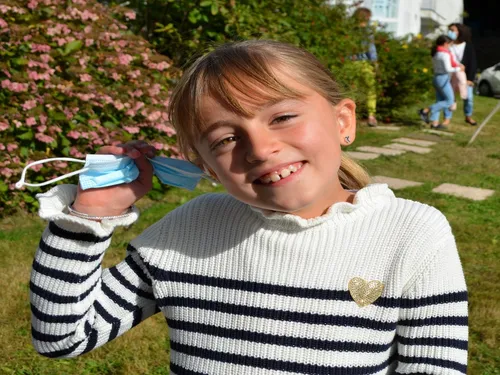Les enfants peuvent laisser le masque, au fond du cartable !
